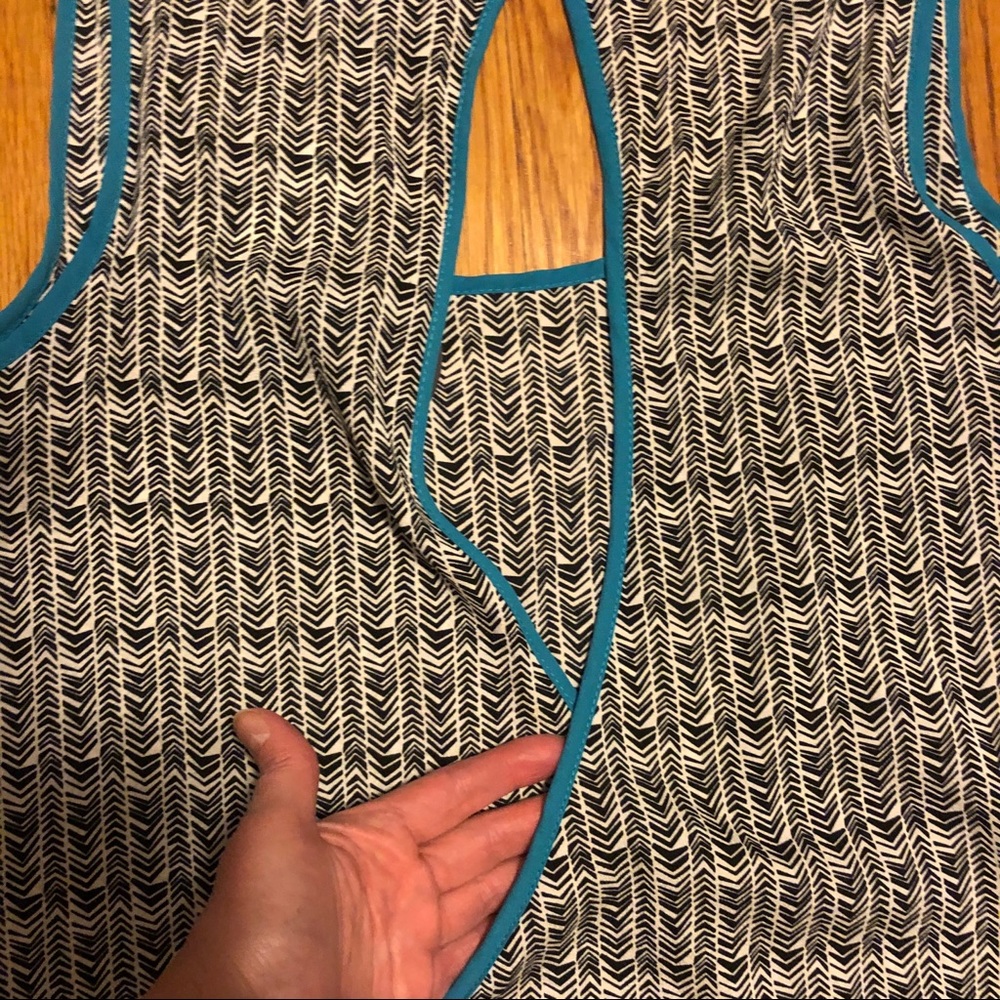 Harlowe & Graham Open Back Tank Top - Picture 5 of 8